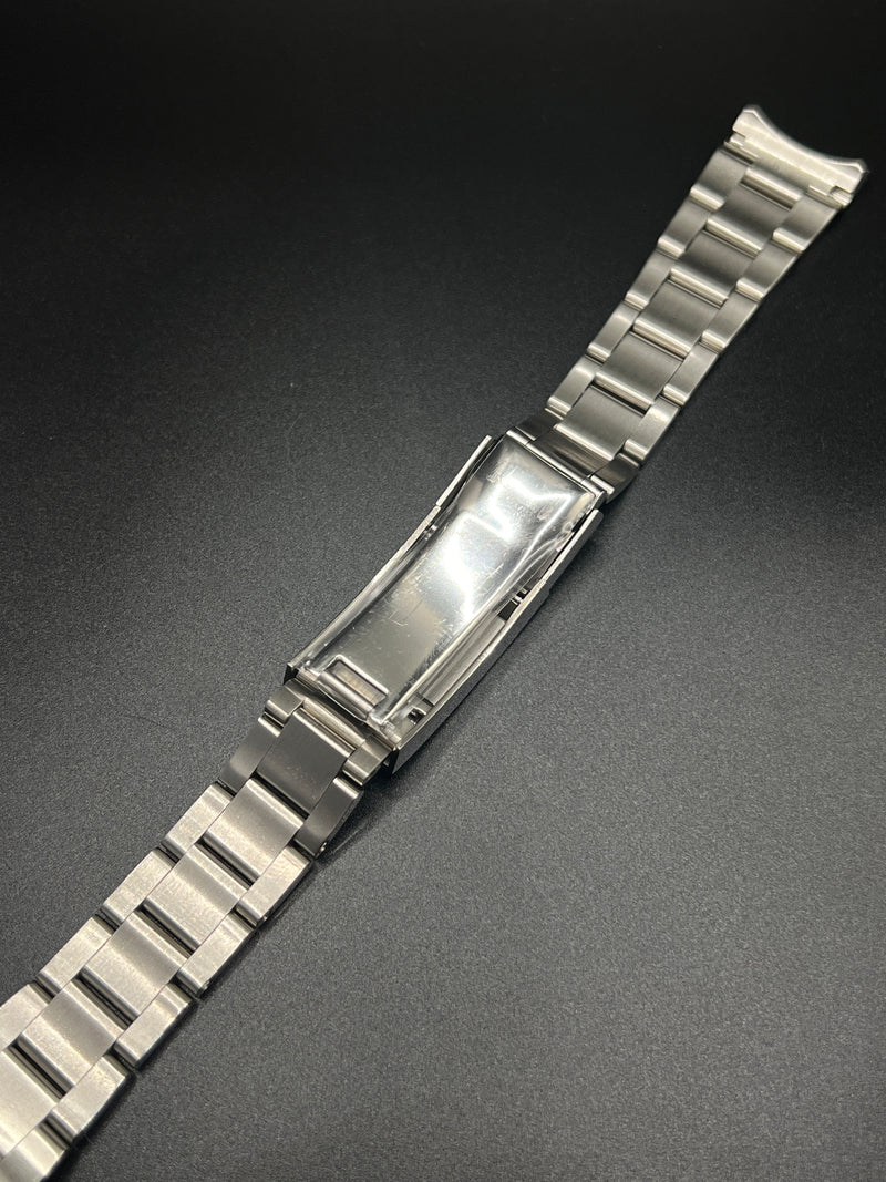 Oyster watch strap